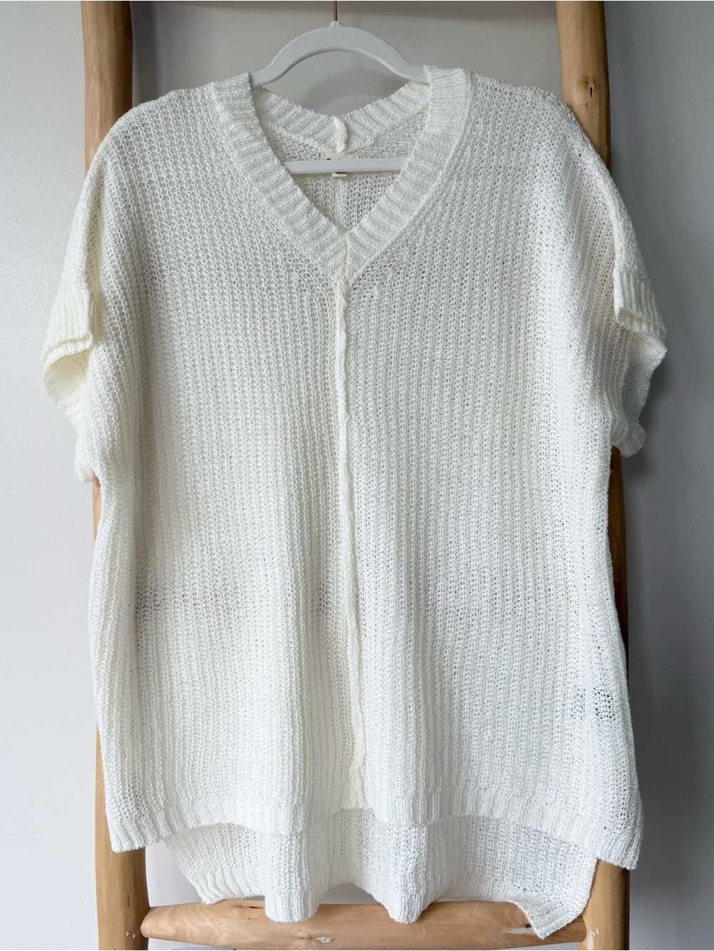 POL Soft Beachy Lightweight Loose Knit Cream Oversized Dolman Sleeve Sweater M